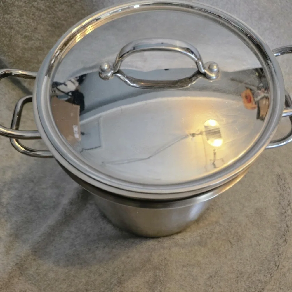 Kirkland Signature Professional 12 QT Stock Pot w/Steamer & Lid